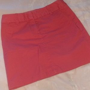 Nantucket Red VV chino skirt